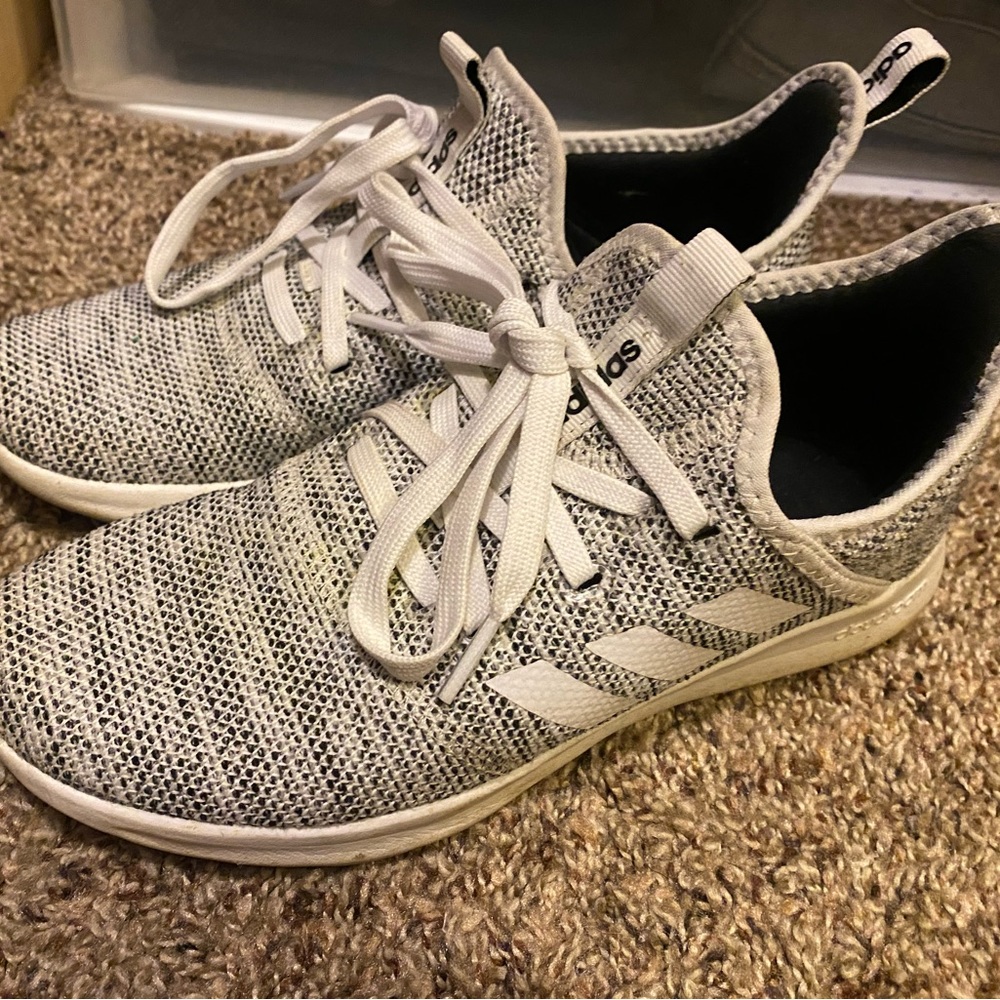 Adidas Sneakers